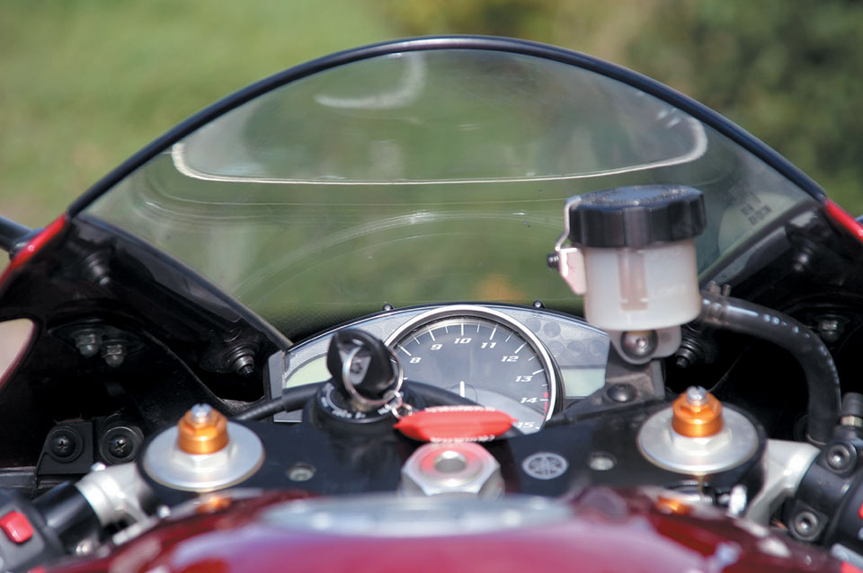 motorcycle_windshield