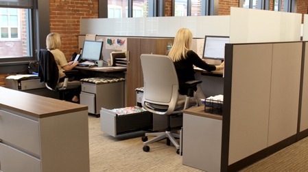 Plaskolite-Workstations7 Plaskolite-Workstations7