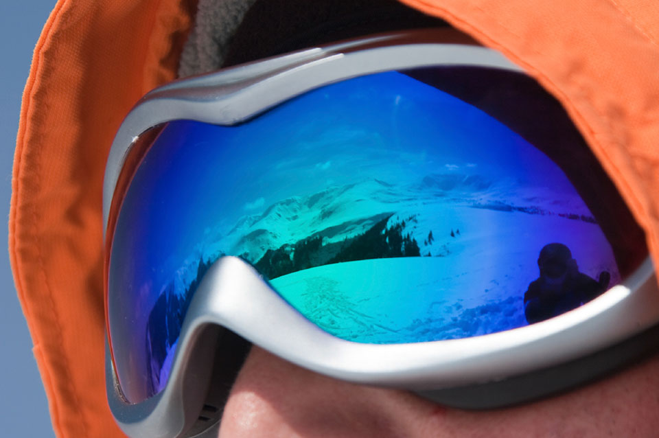 Anti-fog coating for glasses and goggles