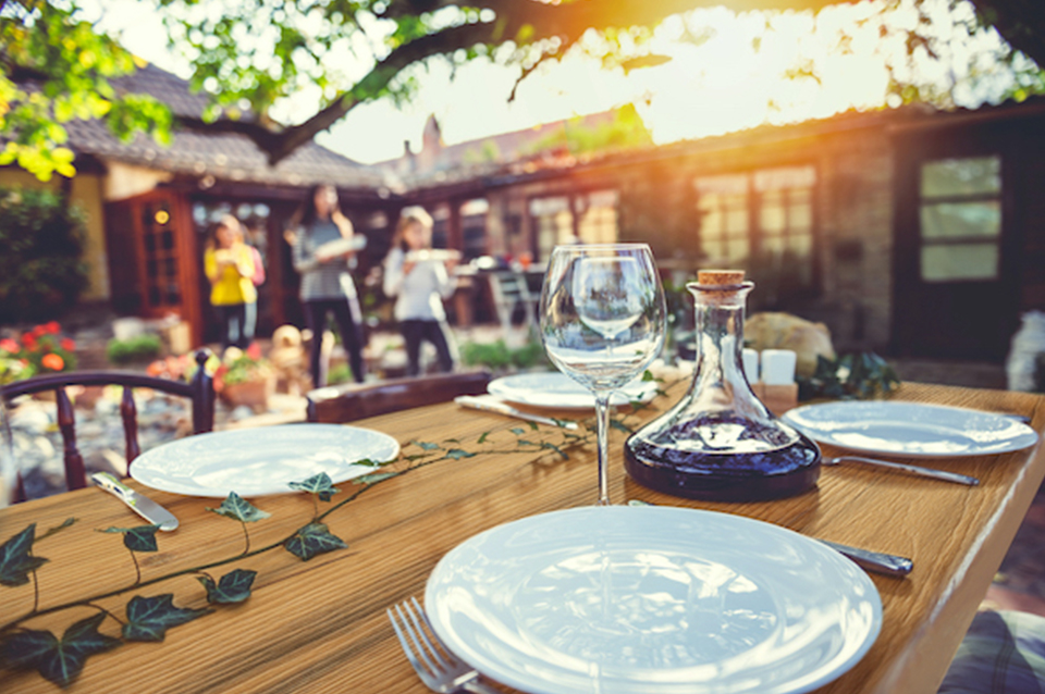 Outdoor Table created with VYCOM TIMBERLINE Woodgrain HDPE